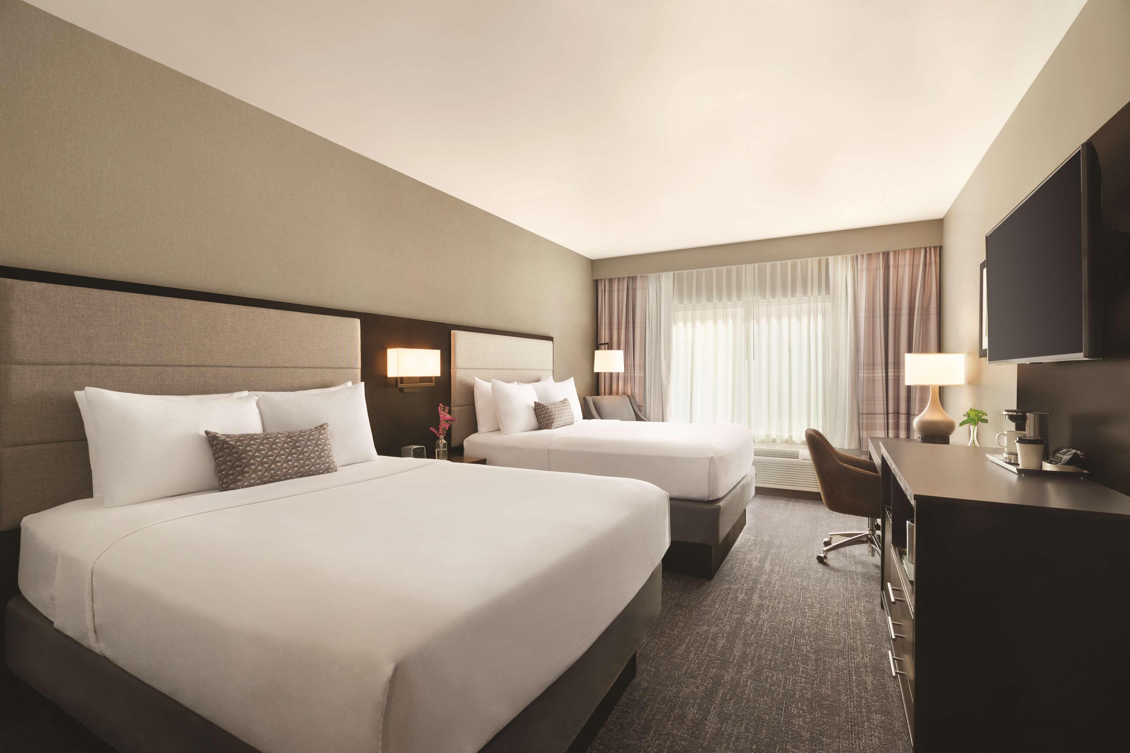 Radisson Airport